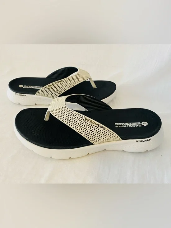 Skechers Women's Black and Cream Perforated Foam Thong Sandals - Picture 3 of 9